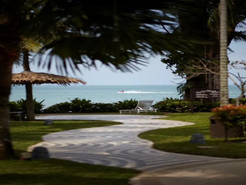 Holiday Inn Resort Penang Batu Feringgi 4*,