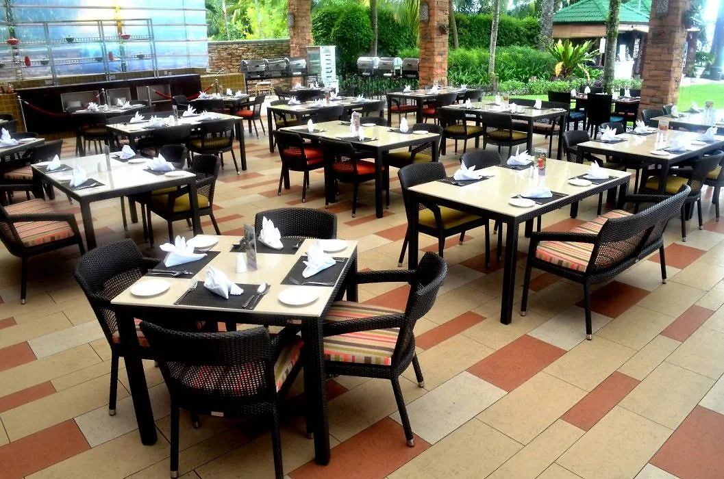 Holiday Inn Resort Penang Batu Ferringhi 4*,  Malaysia